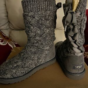 Grey Ugg Size 8